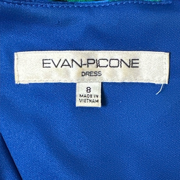 Elegant Blue Floral Dress - Picture 5 of 5